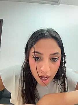MeggyMae_ - show asshole in doggy