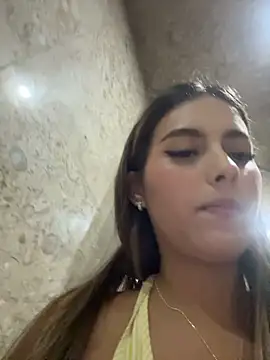 Valeria-escobar - FUCK ME WITH DILDO IN THE DRESSING ROOM
