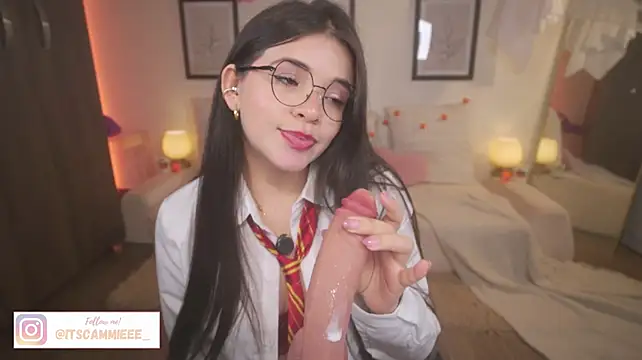 Itscammieee - 💕 BUTTPLUG + OIL 💦