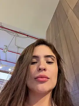 SofiaGomez444 - I’m with my friends 😈 make me moan