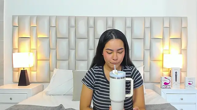 Paola_katy_dicks - SHOW SCISSORS