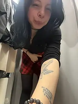 LishuMeow - massage boobies while people look on me