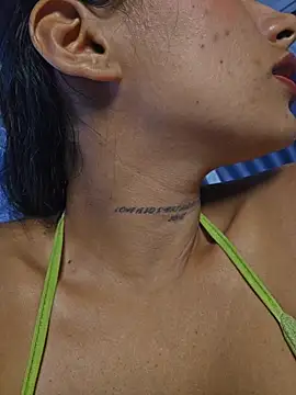 Lorena_Mcfly - Domi ON MY CLIT x5min + plug anal 🌸