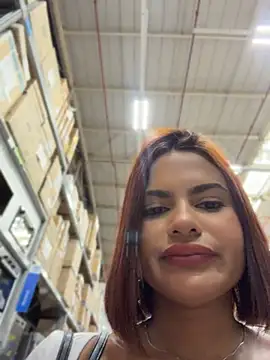 Irina_Velvett - Pussy play in públic 😈😈🥴