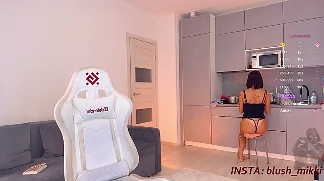 Mikkixmeow - Both twerk - last tipper got lush contro