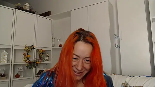 _karolynesyera_ - birthday coming soon