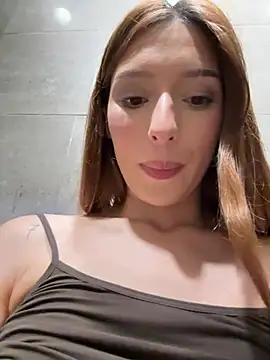 LilluKatten - SPREAD PUSSY WIDE IN PUBLIC 👅