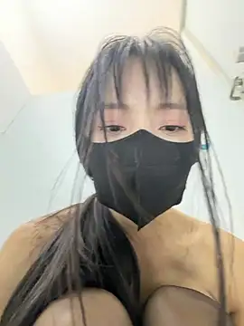 Xiao-Lin - 户外男厕小便池脱掉上衣漏奶
