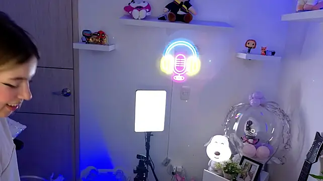 EmilyMiller_ - SQUIRT UWU |