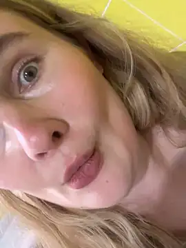 SiaLater - I takeOF Sias top and suck her niples 🚾