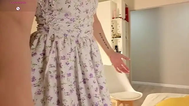 AvelinaSchepp - Suck my finger like your dick + close up
