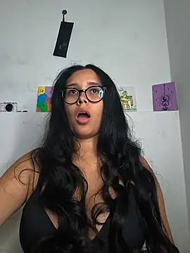 Annya-sweet - My neighbor can see my boobs haha