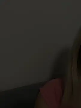 Kylie_Miss - wink to the camera
