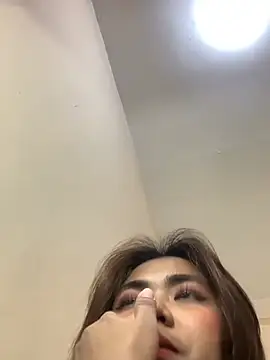 YaraSmith - fuck my dildo until I cum😜💦