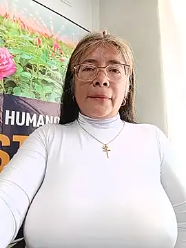 __valentina18 - DINAMITE MY PUSSY VIBES💦💦PUBLIC PLACE