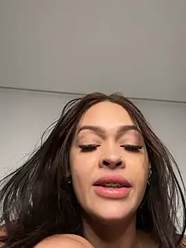 Lyly_Angelll - ꧁😈Virgin ass plug🤤꧂