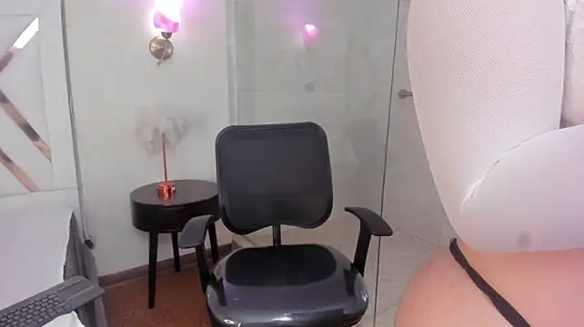 AngelicaLux - My pussy vibrates until I cum