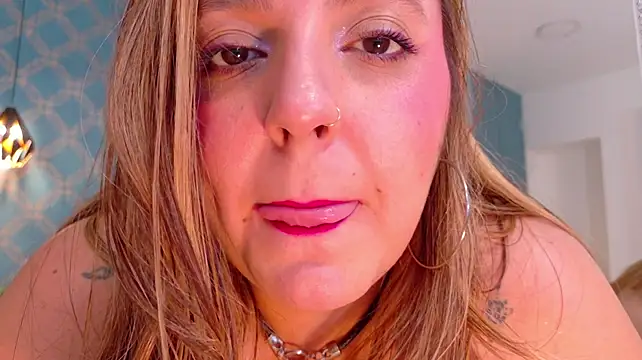 AmbarRoberts_ - Big clitoris massage make me wet
