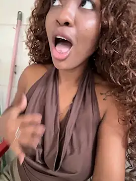 Angel_preta - Mostrar Mamilo na barbearia