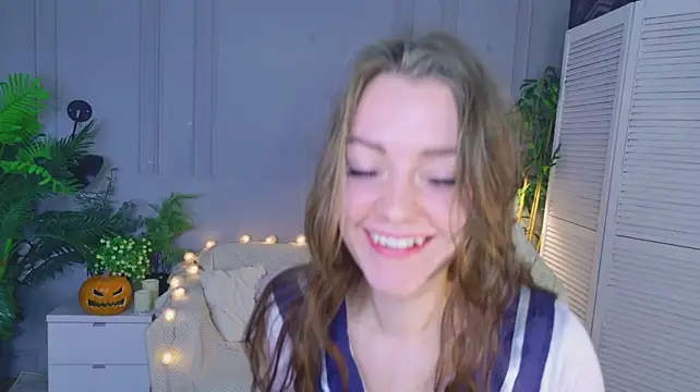 Lana__Cute_ - toke off my top