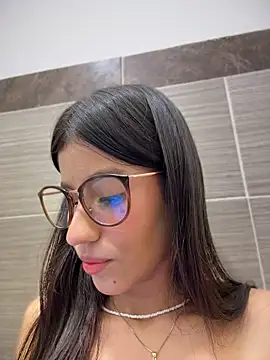 Alejandra_ospina - PANTY OFF+DOMI INSIDE IN PUSSY IN ZARA