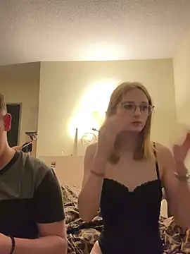 LauraundSteve_ - Lick/Finger Pussy or Blowjob😛