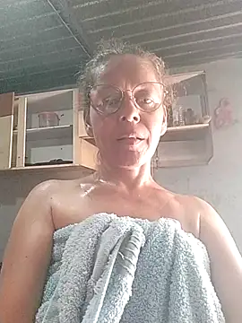 Britany_G - Agua por mi vagina