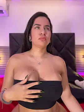 Zafira_Alabi - cream on my tits 💦💦
