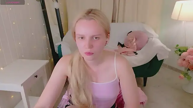 Beatrica_Klein - massage boobs