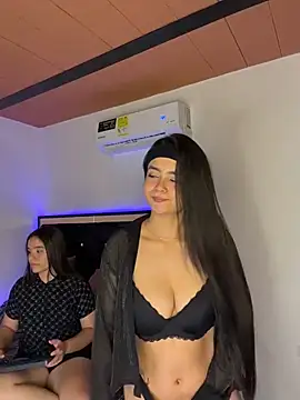 Zow_ - 🎀 FRENCH KISS + PLAY BOOBS 🎀