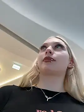 AngelinaTous - I'll show my ass + spank 5 times