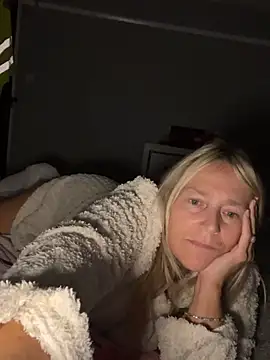 Blondnboujee53 - Finger pussy 1 min