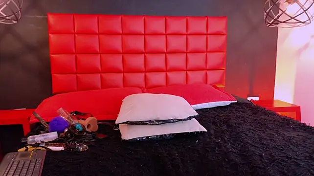 Channel_glow - fuck pussy and squirt