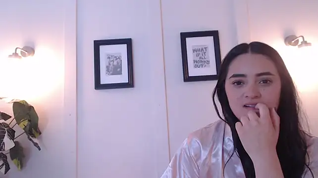 AntonellaaFerrer_ - vibrate pussy and play clit