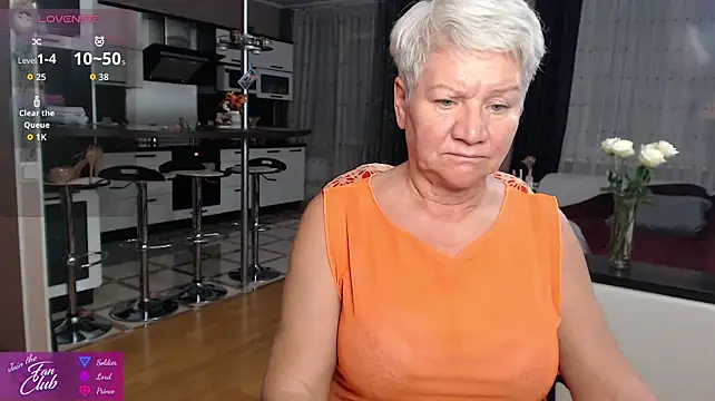 Roxana_brooks - caress and wiggle my boobs