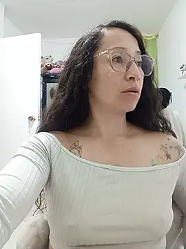 Emilypoppy3 - Riding a big toy