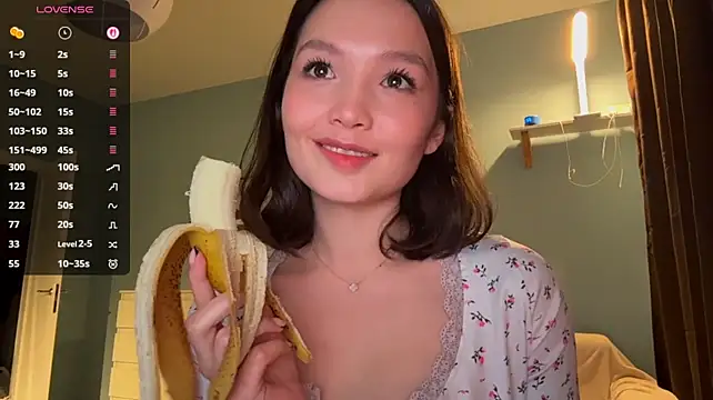 RochelTrewhitt - lift down my shorts and see my pantiesy
