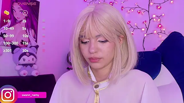 Swannamy - Spit dildo+masturbate it with fuck pussy