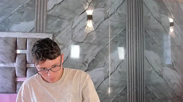 Manson_and_Zoe - oil in ass