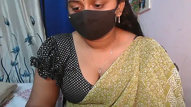 Pavani-Darling - ice on boobs in 5 mins
