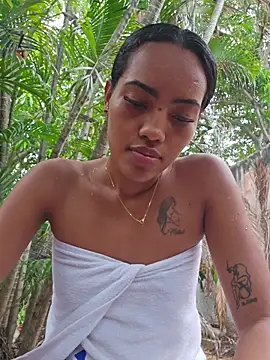 Brenda_Brie_ - Toy ON MY CLIT x5min + plug anal 🌸