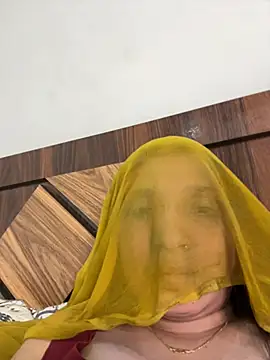 Miss_kanika76 - Pussy oil show