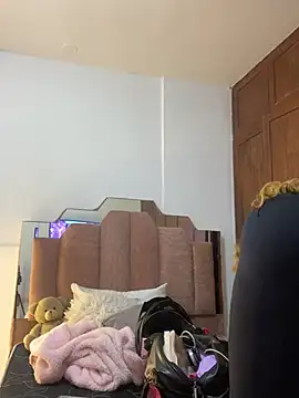 LoveQueen2 - fingering pussy faster