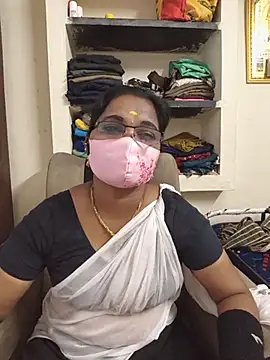 Tamilyazhini19