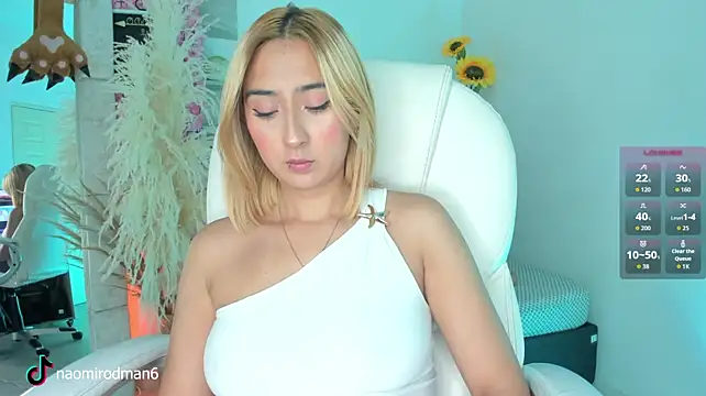 Naomii_Rodman_ - ⚠️Fingering⚠️
