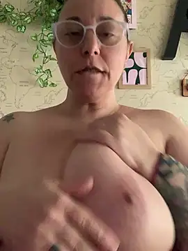 LupitaHaze - Tetas con aceite