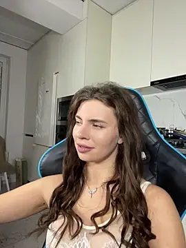 CurlyLara