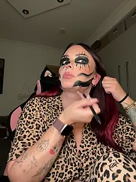 OliviaaFischer - Show boobs 10 min +3 Videos