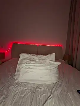 Hannah-2007 - Pussy fingern und geil stöhnen😈