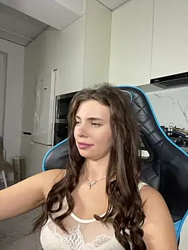 CurlyLara